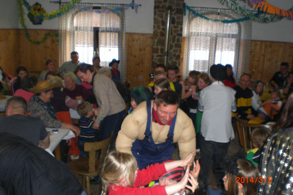 KinderfaschingB_14_09
