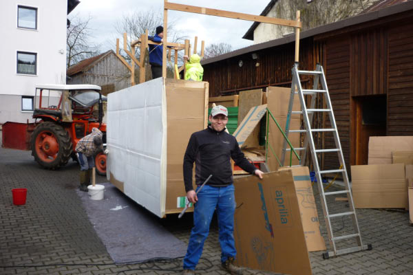 Fasching_VorbereitungWagen_14_005