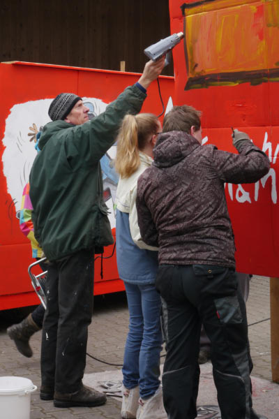 Fasching_VorbereitungWagenC_014